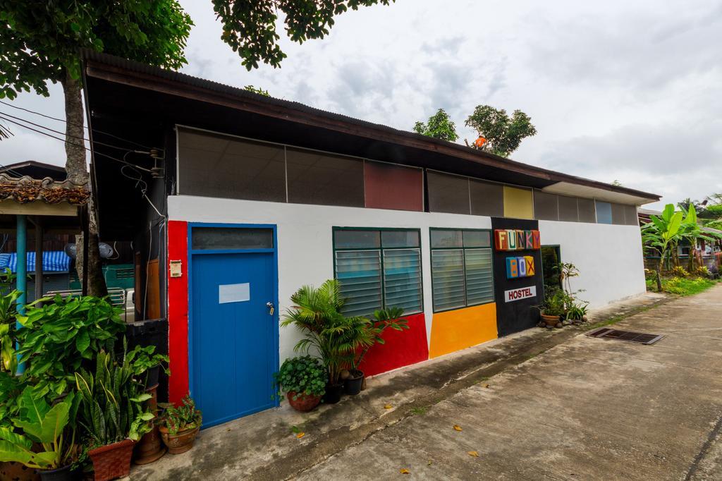 Funky Box Hostel Chiang Khong Cameră foto