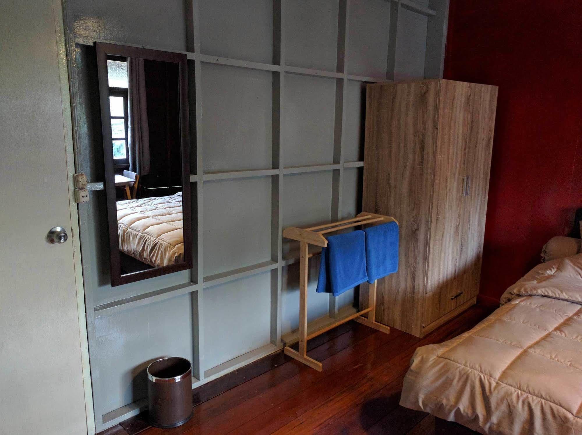Funky Box Hostel Chiang Khong Exterior foto