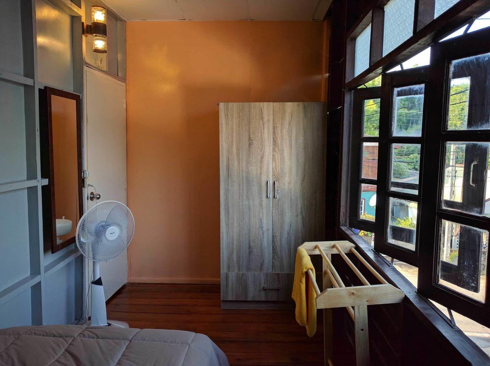 Funky Box Hostel Chiang Khong Exterior foto